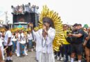 VÍDEO: Ao som de “Ashansu”, Carlinhos Brown arrasta multidão no Arrastão da Quarta-feira de Cinzas