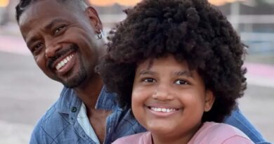 Equipe de Leandro Rocha, o Boneco do BBB, revela ataques racistas e ameaça de morte a filha do baiano