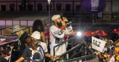 VÍDEO: BaianaSystem transforma pipoca no Campo Grande em festa de manifestações políticas