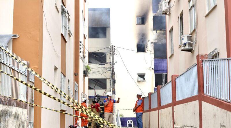 Defesa Civil de Salvador reavalia prédio atingido por explosão e incêndio no Stiep