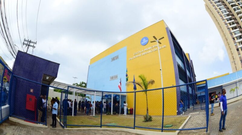 Em comemoração pelos 477 anos de Salvador, Prefeitura inaugura terceira escola em duas semanas