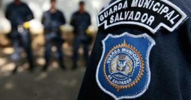 Investigador da Polícia Civil e guardas civis são denunciados por roubo a mão armada em  Salvador; agentes seguem na ativa