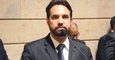 Juíza manda advogados pagarem custos após abandono de júri do caso Henry Borel