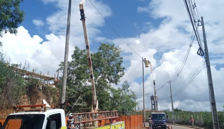 Após série de furtos e vandalismo, Prefeitura repõe iluminação em Itapuã