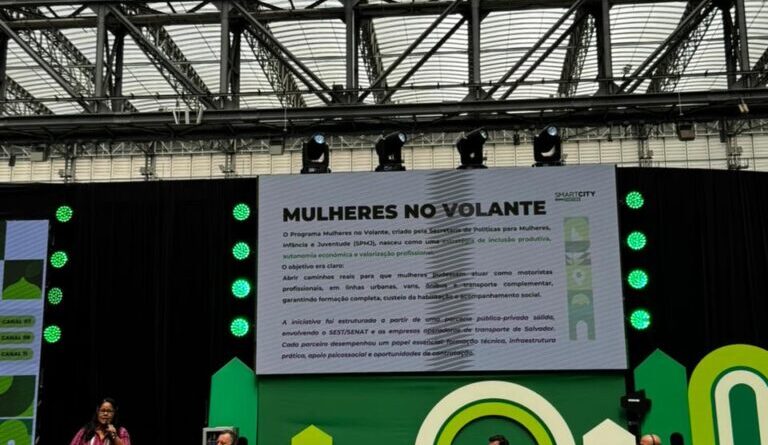 Prefeitura de Salvador participa pela segunda vez do Smart City Expo Curitiba com o programa Mulheres no Volante