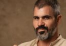 Juliano Cazarré é criticado por atores da Globo após lançar projeto voltado para homens: “Contramão dos avanços do mundo”