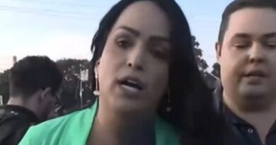 VÍDEO: Repórter do SBT diz ter sido agredida por equipe e namorada de MC Ryan SP na porta do presídio