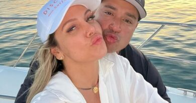 Xanddy revela que executivo da música tentou acabar com namoro dele com Carla Perez: “Solteiro valia muito mais”