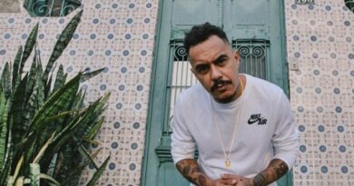 Sambista move processo contra Marcelo D2 e gravadora por uso indevido de música