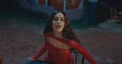Anitta cogita mudança em nome de música após crítica do público: “Todo mundo odeia essa palavra”