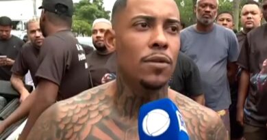 VÍDEO: MC Poze deixa a prisão e nega ligação com facção criminosa