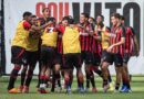 Vitória vence o Grêmio com gol no fim e encosta no G-8 do Brasileirão Sub-20