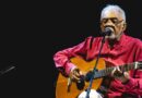 Gilberto Gil lança primeiro volume do álbum ao vivo da turnê “Tempo Rei” no dia de seu aniversário
