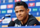 “Estamos orando para ele se recuperar”: Douglas Santos projeta retorno de Neymar à Seleção Brasileira