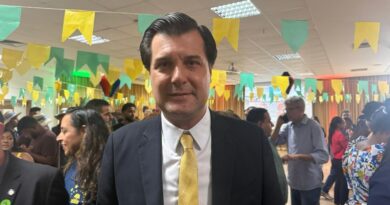 Pedro Maia admite desafios na fiscalização de cachês juninos e faz aceno à Flávio José: “A Bahia ama Flávio José”‘