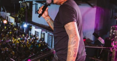 Thiago Aquino leva arrocha ao São João de Cruz em show antes de Brasil x Haiti