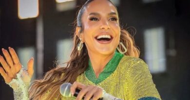Ivete Sangalo anuncia leilão de camisa usada em jogo despedida da Seleção Brasileira antes da Copa