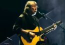 Lenine exalta a ‘concretude’ e reencontra o prazer da própria essência em show da turnê EITA na Concha Acústica