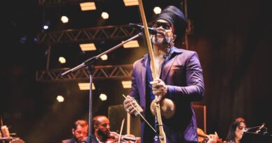 Carlinhos Bown anuncia álbum gravado em Salvador em parceria com a Orquestra Ouro Preto