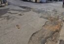 Cratera na Rua Flor do Bosque preocupa motoristas e segue sem solução há mais de um mês em Itapuã  
