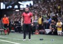 Jair Ventura afirma que trabalho “não bateu no teto” e prega união do Vitória para pegar o Vasco: “Temos que reagir”