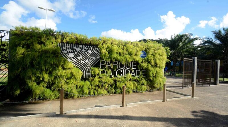 Estudantes da rede municipal participam de oficinas sobre educação financeira no Parque da Cidade