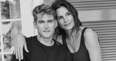 Morre Presley Gerber, filho da modelo Cindy Crawford, aos 27 anos de idade