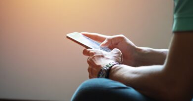 Entretenimento digital e o orçamento do consumidor: o que muda no acesso de baixo custo