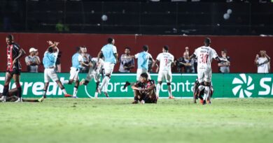Vitória perde para o Vasco no Barradão e cai nas quartas da Copa do Brasil