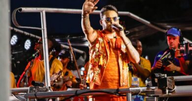 Thiago Aquino é destaque do Festival da Primavera com show gratuito em Paripe nesta sexta-feira (18)